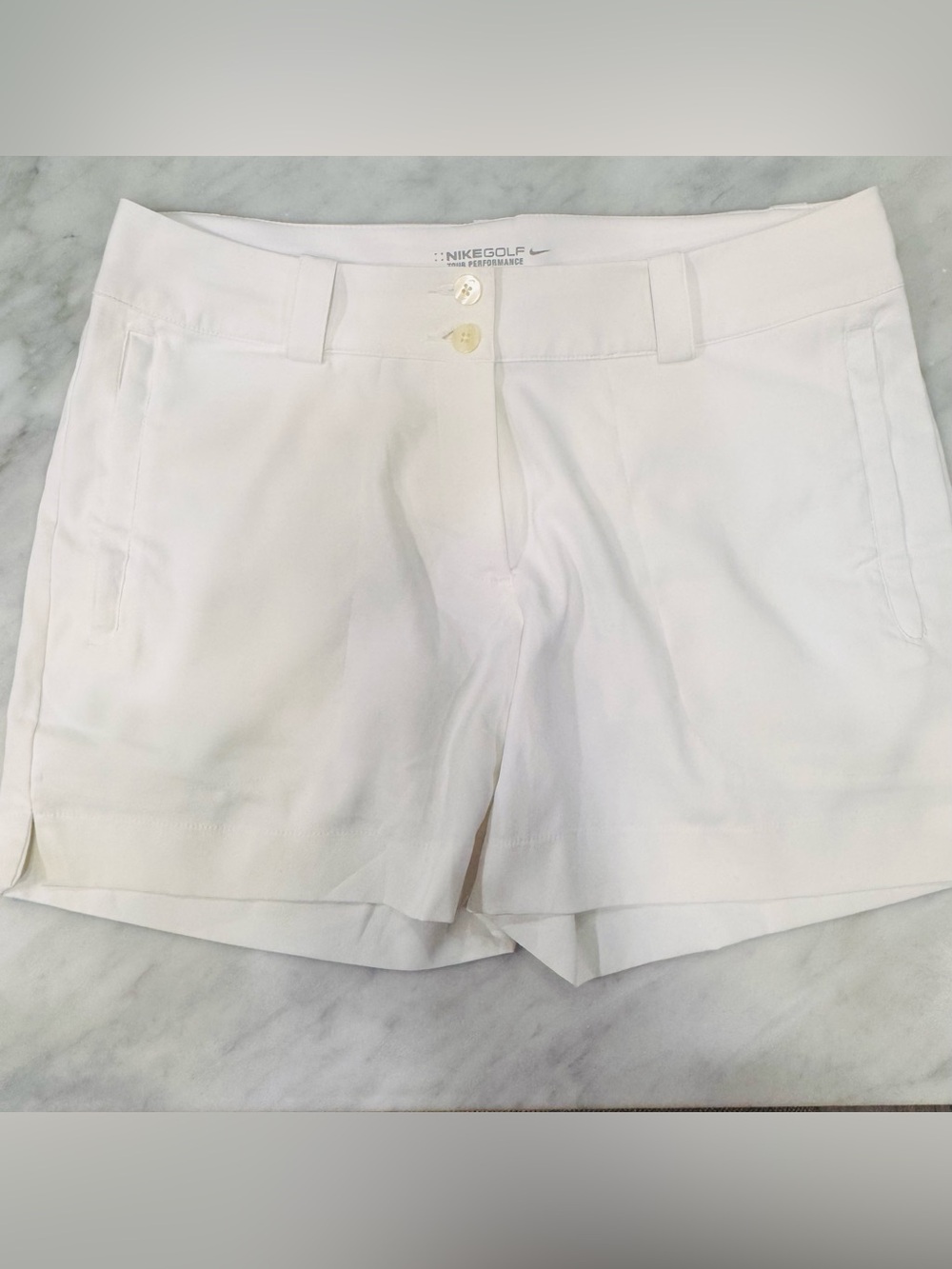 NIKE DRI-FIT Tour Performance Women’s Golf Shorts SIZE 6 - WHITE